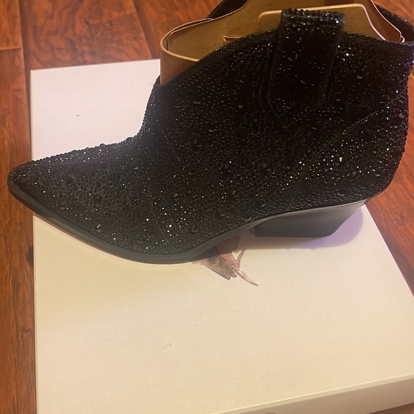 Jessica Simpson booties - Picture 4 of 8